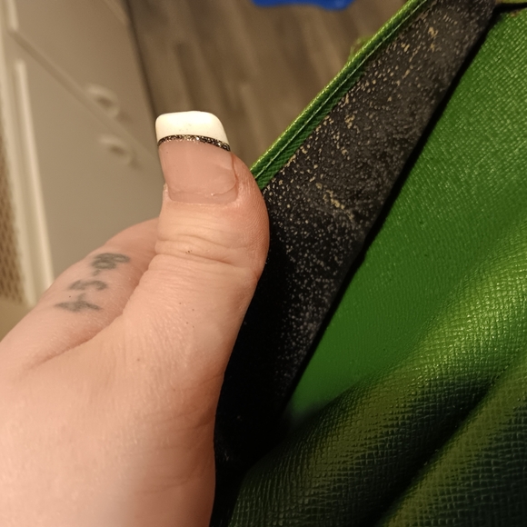 LV EPI WALLET - Picture 7 of 8